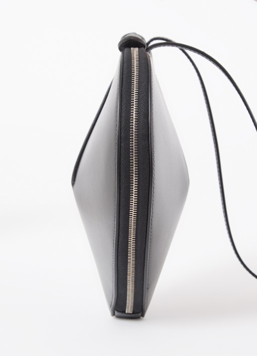 Alaïa Le Coeur crossbodytas van kalfsleer  - detail 5 zwart