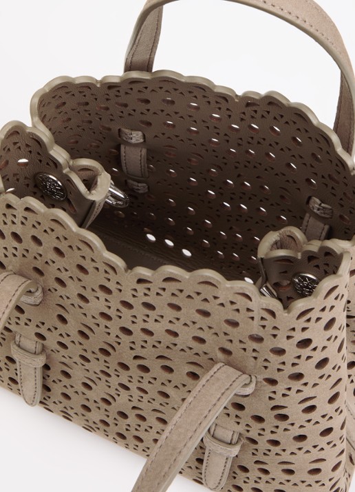 Alaïa Mina 20 crossbodytas van nubuck met uitneembaar etui en afneembare schouderriem - detail taupe