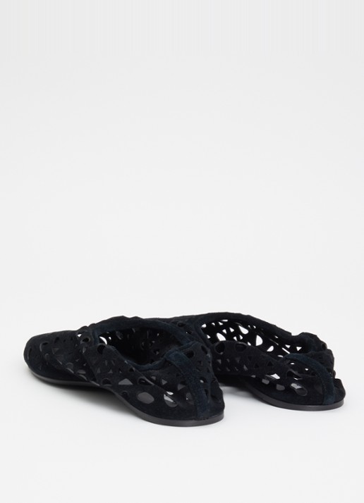 Alaïa Neo Vienne ballerina van lamssuède met cut-out detail - achterkant 2 zwart