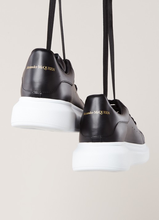 Alexander McQueen Oversized sneaker van kalfsleer - detail 6 zwart