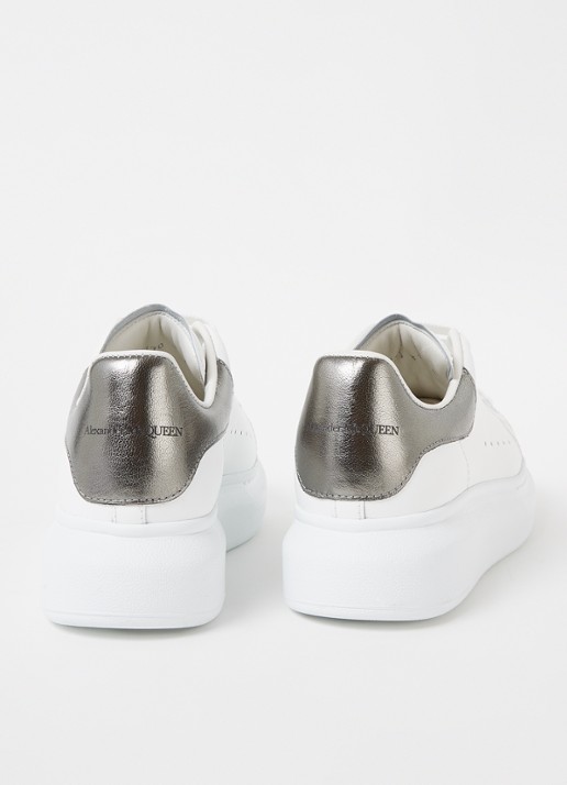 Alexander McQueen Oversized sneaker van kalfsleer - detail 2 wit