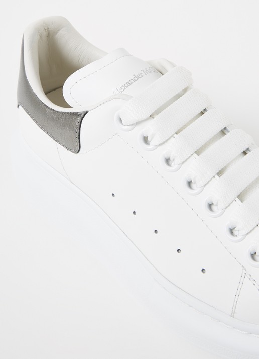 Alexander McQueen Oversized sneaker van kalfsleer - detail 4 wit