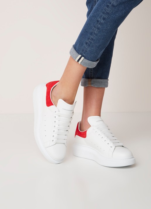 Alexander McQueen Oversized sneaker van kalfsleer - voorkant 2 wit