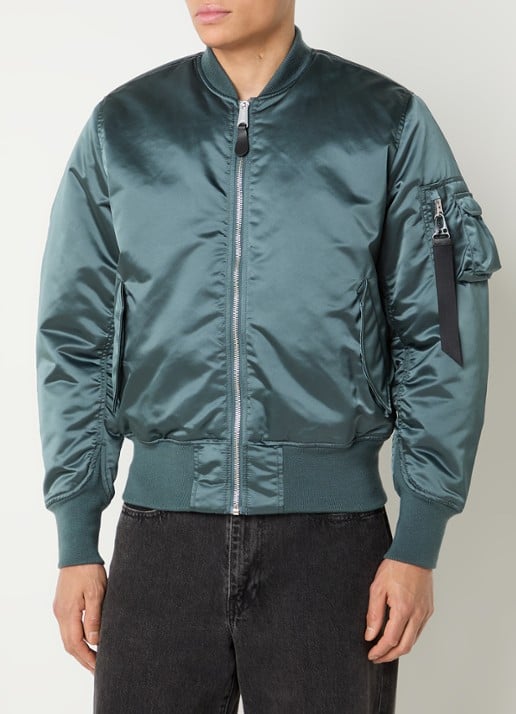 Alpha Industries MA-1 Base Flight reversible gewatteerd bomberjack met steekzakken
