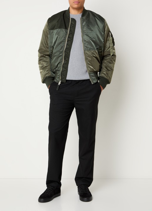 Alpha Industries MA-1 gewatteerd bomberjack met steekzakken - voorkant 4 donkergroen