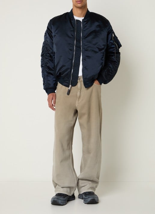 Alpha Industries MA-1 UV gewatteerd bomberjack met ruches - voorkant 4 donkerblauw