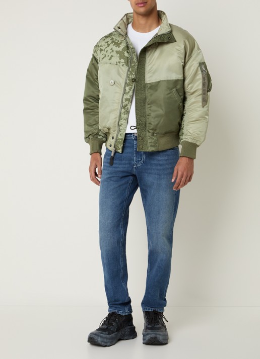 Alpha Industries N-2B gewatteerd bomberjack met opstaande kraag en print - voorkant 3 legergroen