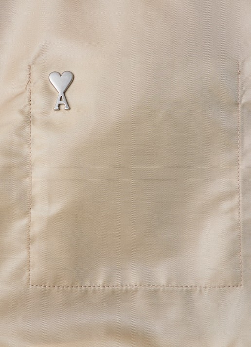 AMI Paris Jack met logo en steekzakken - detail 2 beige