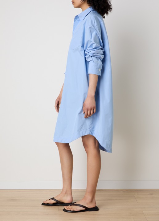AMI Paris Midi blousejurk met borstzak - voorkant 3 lichtbruin
