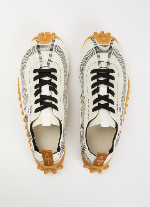 AMI Paris Mirage sneaker met schapenleren details - detail 2 ivoor