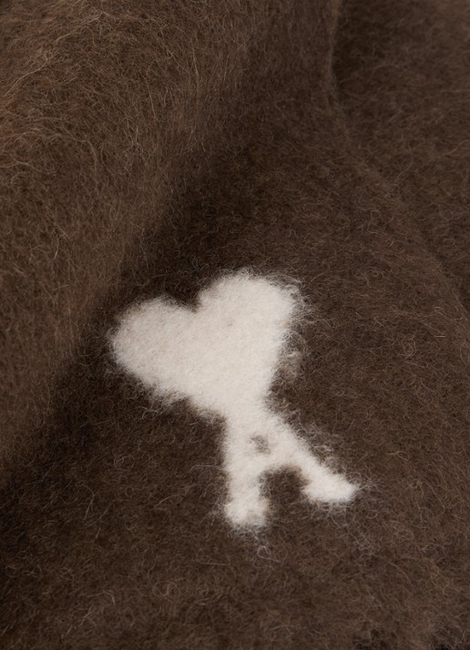 AMI Paris Sjaal in alpaca wolblend met franjes 235 x 30 cm - detail 2 bruin