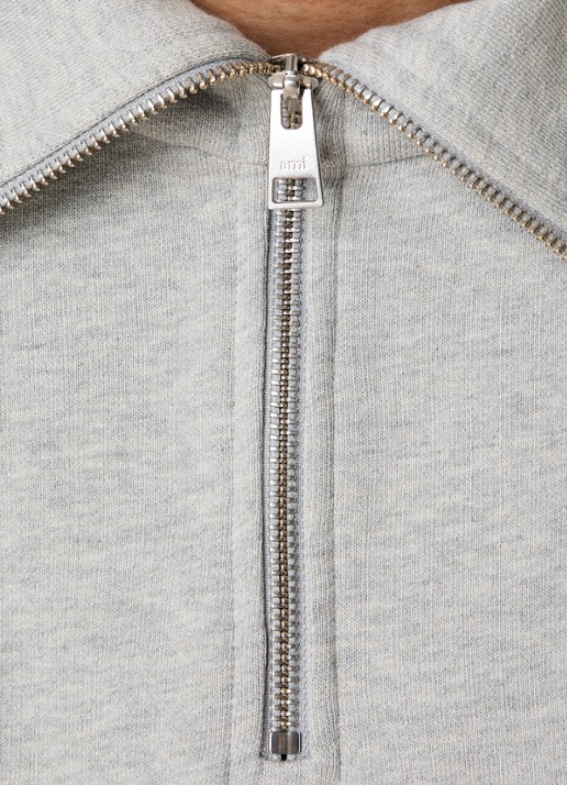 AMI Paris Sweater met halve rits en logoborduring - detail 3 grijsmele