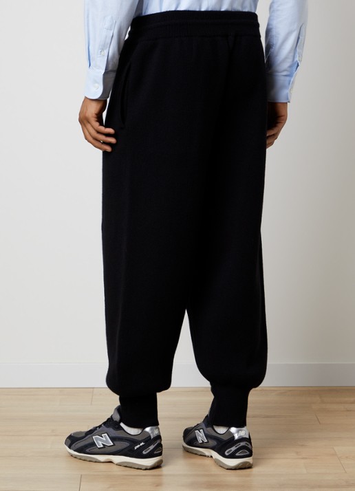AMI Paris Tapered fit broek met steekzakken - achterkant 4 zwart
