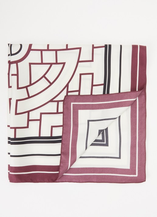 Anine Bing York sjaal van zijde met logoprint 60 x 60 cm - voorkant bordeauxrood
