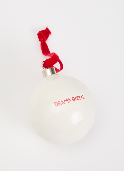 Anna + Nina Drama Queen kerstbal 10 cm - detail wit
