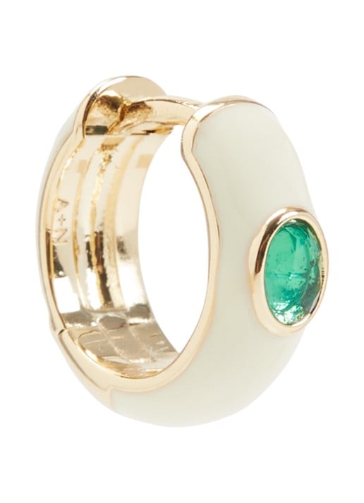 Anna + Nina Single Leaf Huggie oorring verguld - voorkant 2 goud
