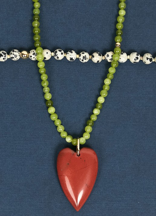 ANNI LU Grasshopper ketting met hanger - detail groen