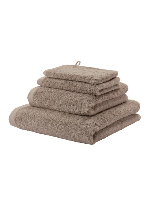Aquanova London handdoek 55 x 100 cm - voorkant brons