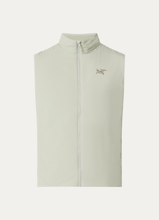 Arc'teryx Kragg bodywarmer met logoborduring - voorkant 3 olijfgroen