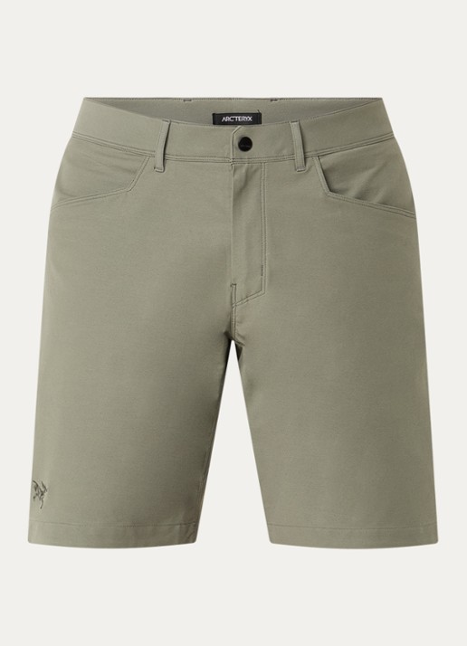 Arc'teryx Kragg slim fit korte broek met steekzakken - voorkant 2 bronsgroen