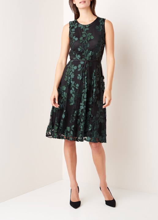 Ariana midi jurk met jacquard dessin en strikceintuur - voorkant 3 zwart