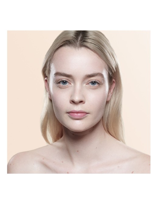 Armani Beauty Luminous Silk Foundation - detail 6 2
