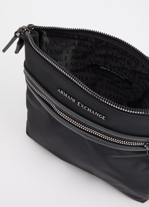 Armani Messenger crossbodytas met logo - detail zwart