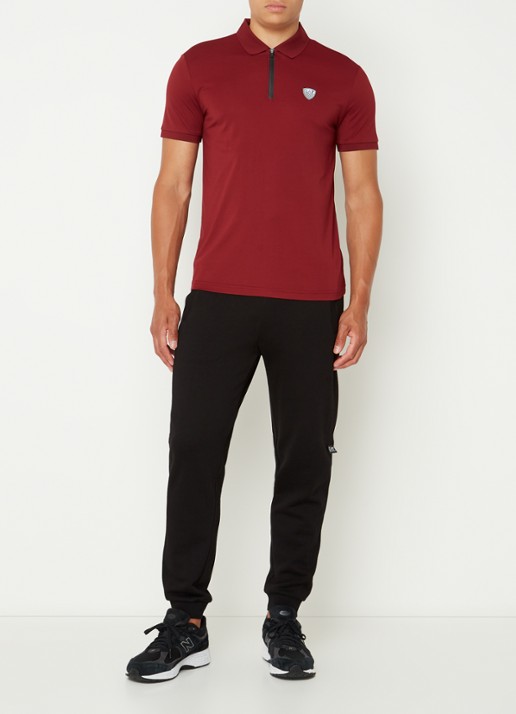 Armani Regular fit polo met logo en halve rits - voorkant 2 kastanjebruin