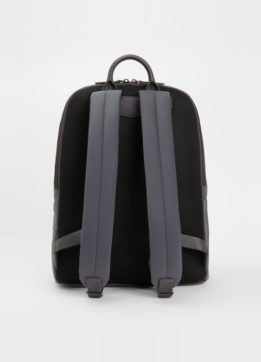 Armani Rugzak met logo en 15 inch laptopvak  - achterkant antraciet