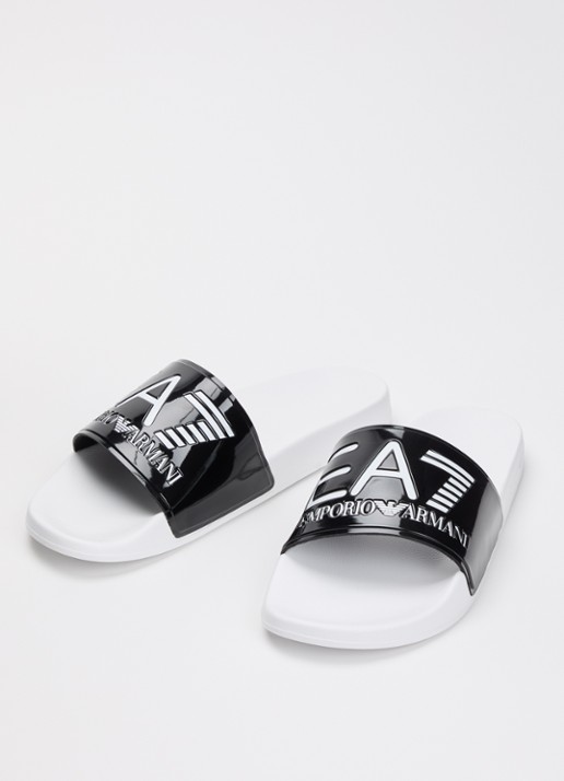 Armani Slipper met lakfinish en logo - detail 3 zwart