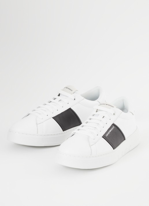 Armani Sneaker met logo van leer  - detail zwart