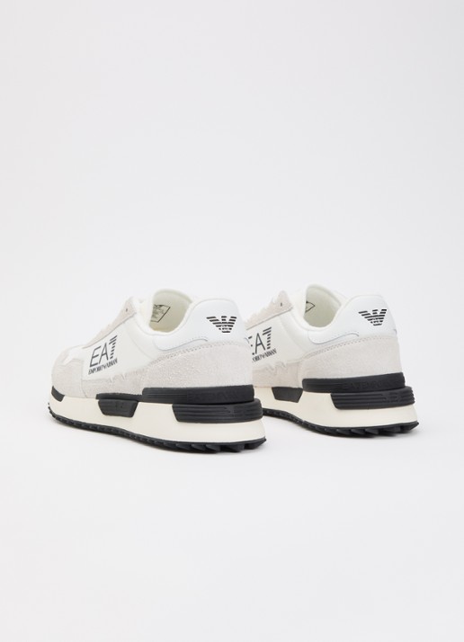 Armani Sneaker suède details en logo - achterkant 5 gebroken wit