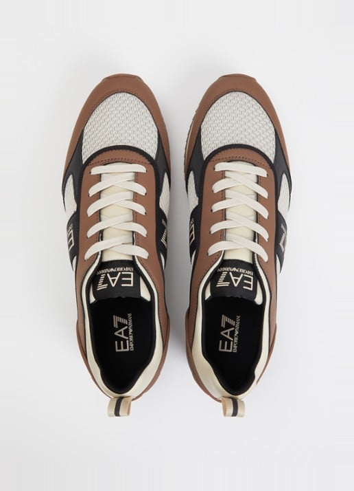 Armani Sneaker van mesh met logo - detail 4 bruin