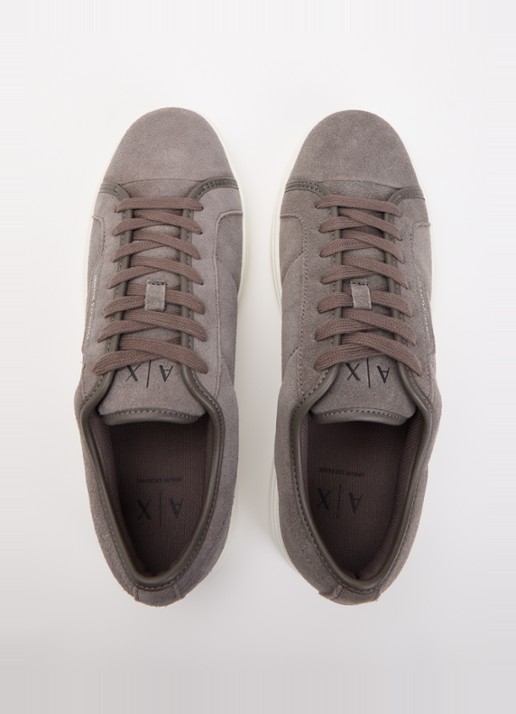Armani Sneaker van suède met logo - detail 4 middengrijs