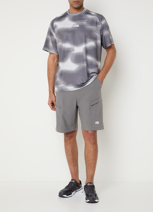 Armani Straight fit korte trainingsbroek met logo - voorkant 2 grijs
