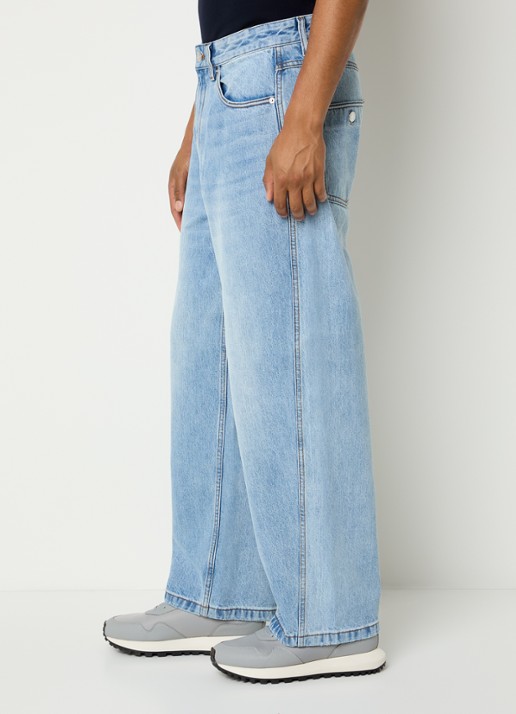 Armani Straight leg jeans met lichte wassing - detail 2 lichtblauw