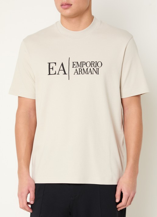 Armani T-shirt met logoborduring - detail beige