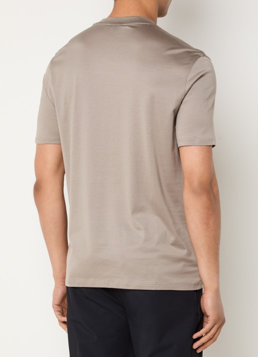 Armani T-shirt met logoborduring - achterkant donkerbeige