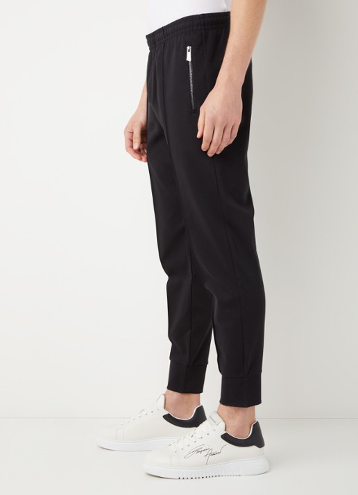 Armani Tapered fit joggingbroek met persplooi - detail 3 zwart