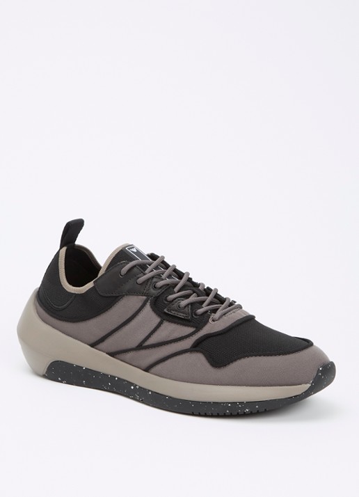 Armani Travel Essentials sneaker met leren details
