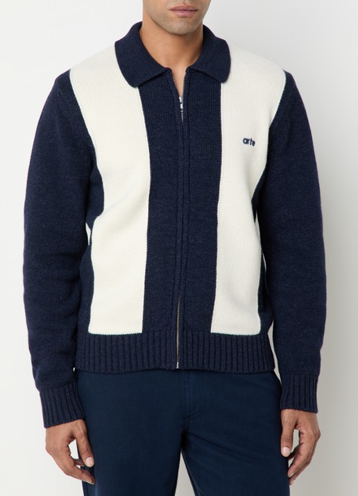 Arte Antwerp Grofgebreid vest in wolblend met logoborduring - detail 2 donkerblauw