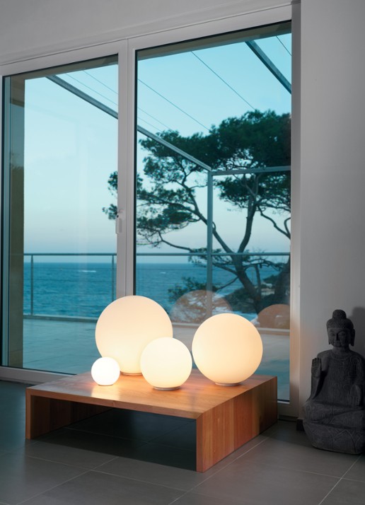 Artemide Dioscuri tafellamp 35 - voorkant 2 gebroken wit
