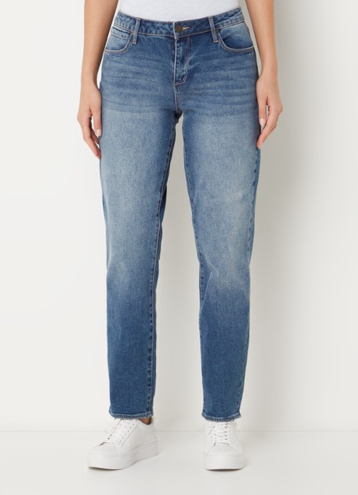 Articles of Society Rene mid waist tapered fit jeans met medium wassing - detail indigo