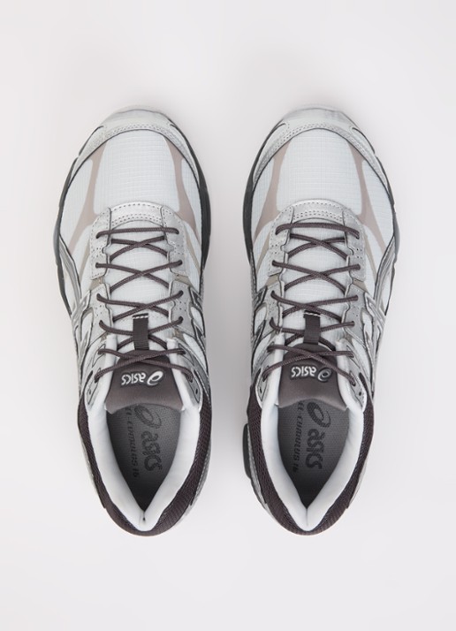 ASICS Gel-Cumulus 16 sneaker met mesh details - detail 2 lichtgrijs