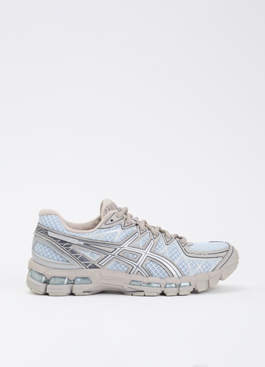 ASICS Gel-Kayano 20 sneaker met mesh details - voorkant 5 donkerbeige