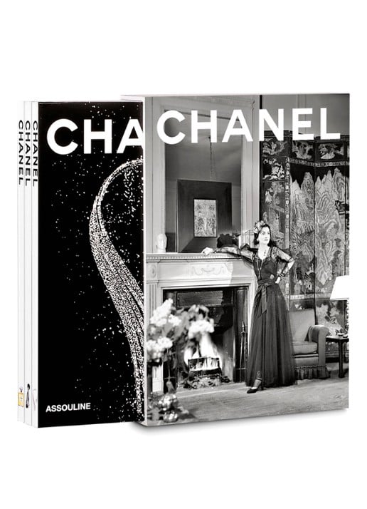 Assouline Chanel 3-Book Slipcase (New Edition) - detail grijs