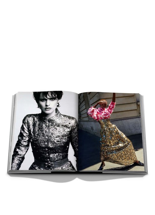 Assouline Chanel 3-Book Slipcase (New Edition) - detail 4 grijs