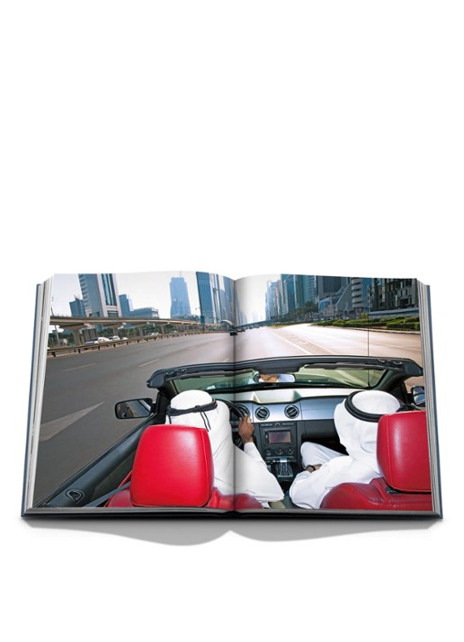 Assouline Dubai Wonder - detail 6 staalblauw