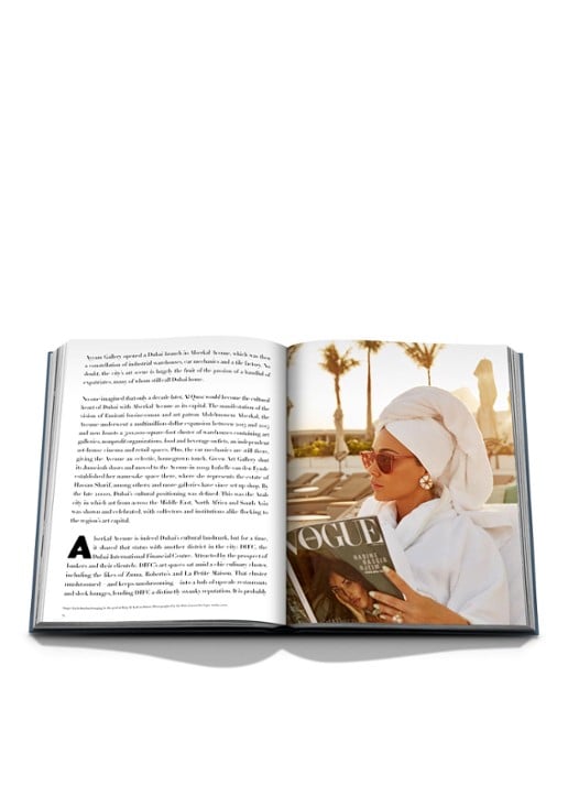 Assouline Dubai Wonder - voorkant 2 staalblauw