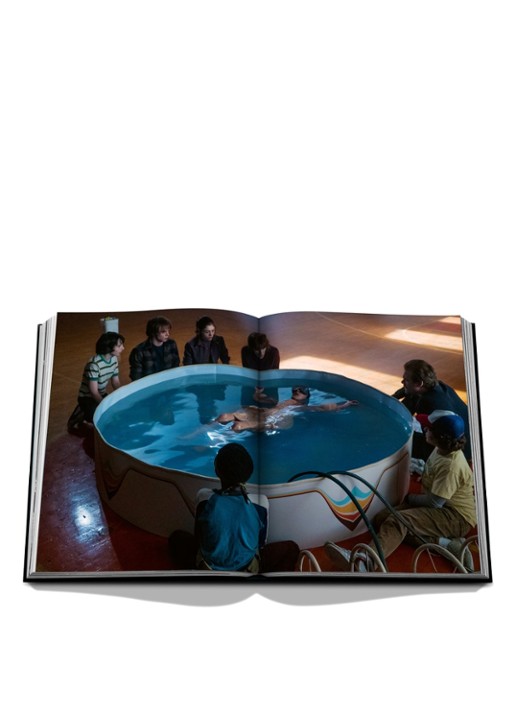Assouline Stranger Things - detail 5 rood